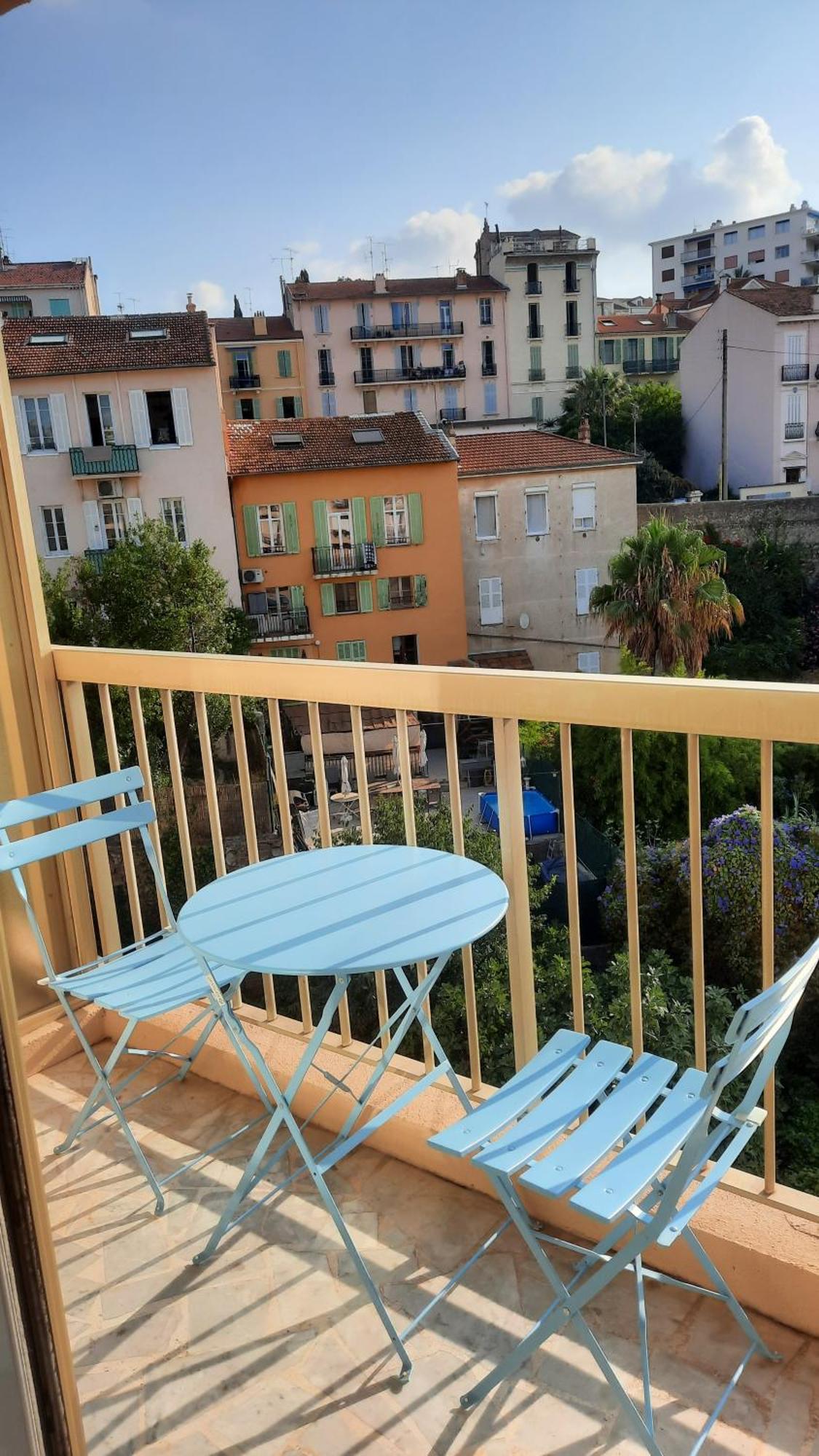 Sunny Mercury - Room In Apartment 戛纳 外观 照片